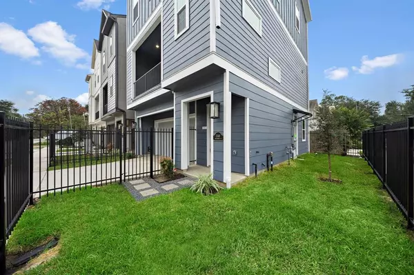 1348 W Alexander ST, Houston, TX 77008