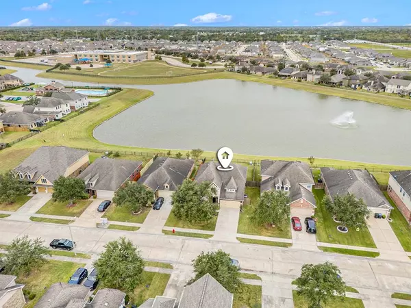 Alvin, TX 77511,314 Lake Line DR