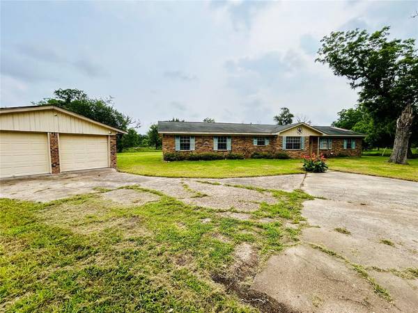 Sweeny, TX 77480,1434 County Road 878a