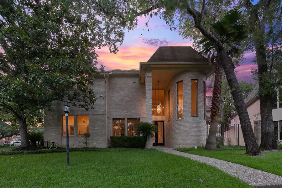 15410 Old Stone Trail, Houston, TX 77079