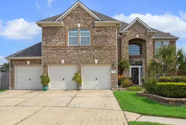 318 Holly Branch LN, Kemah, TX 77565