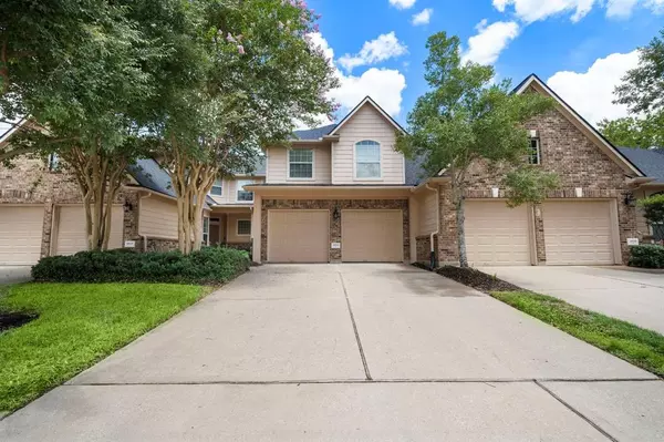 8931 Summer Ash LN, Sugar Land, TX 77479