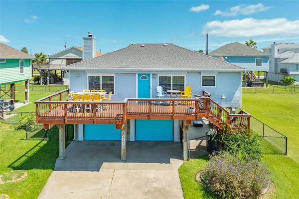 4107 Hardin DR, Galveston, TX 77554