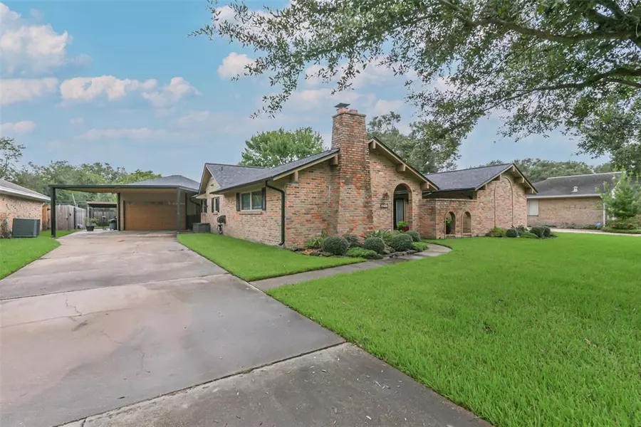 3013 Abby LN, Deer Park, TX 77536