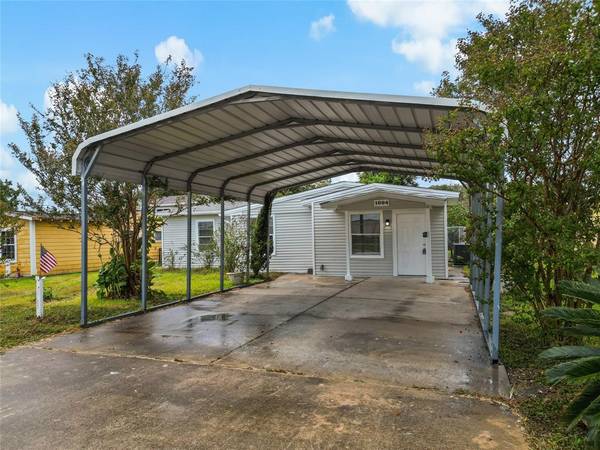 1004 S 2nd ST, La Porte, TX 77571