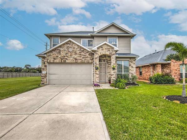 334 Sea Mist LN, Bacliff, TX 77518