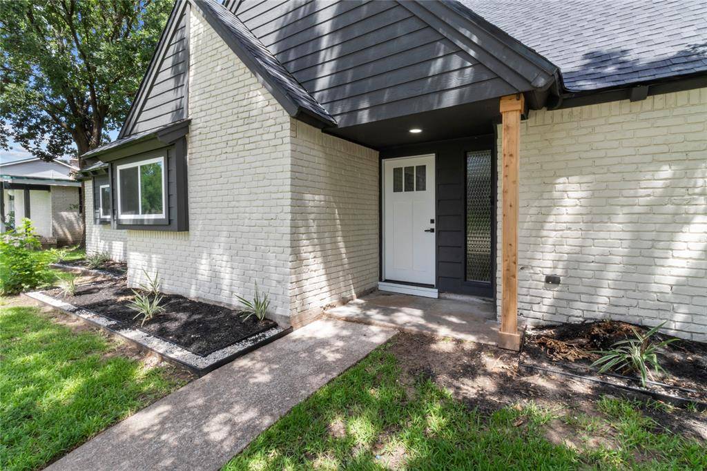El Lago, TX 77586,702 Cedar LN
