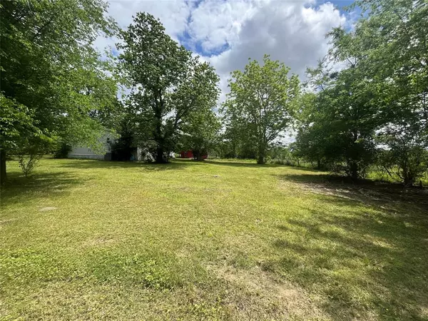 438 Loy Gibson Rd, Huntington, TX 75949