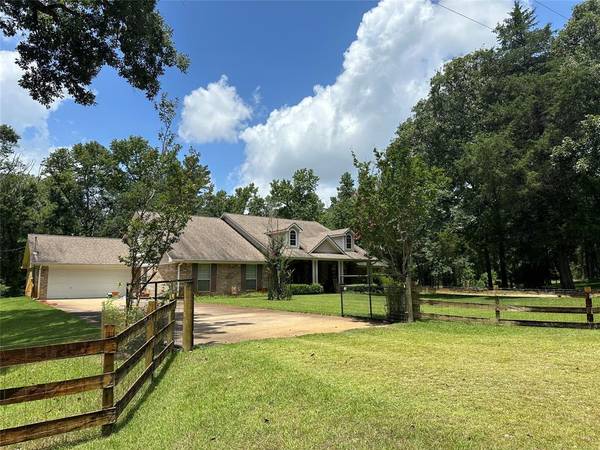 12118 County Road 259, Buffalo, TX 75831