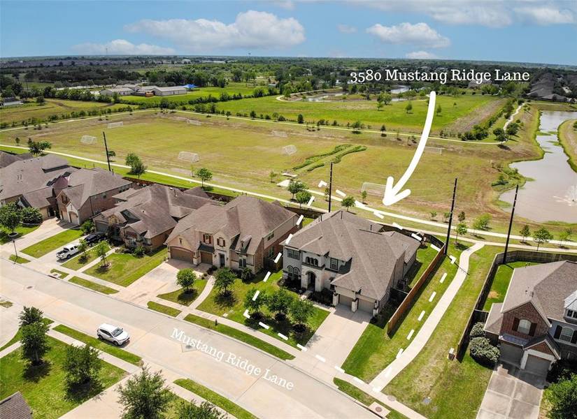 3580 Mustang Ridge LN, Pearland, TX 77584