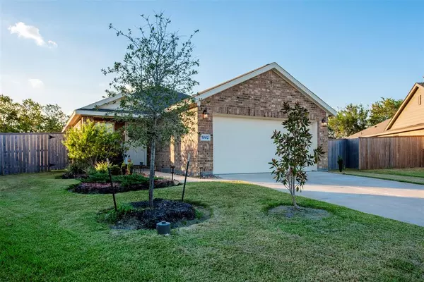 5002 Hurston Park TRL, Rosharon, TX 77545