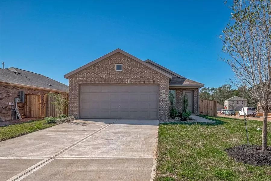 804 Village Brook DR, Willis, TX 77378