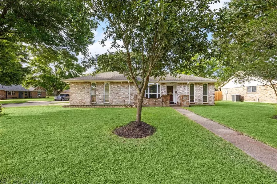 5602 Groveton LN, Pearland, TX 77584