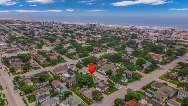 Galveston, TX 77551,4618 Avenue S 1/2