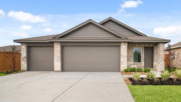 320 Blanco LN, Dayton, TX 77535