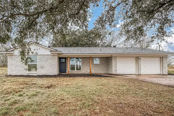 309 County Road 211, Wharton, TX 77488