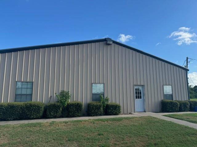 23055 Flukinger RD, Waller, TX 77484