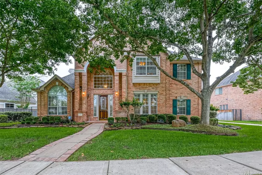 50 Fosters Green Drive, Sugar Land, TX 77479