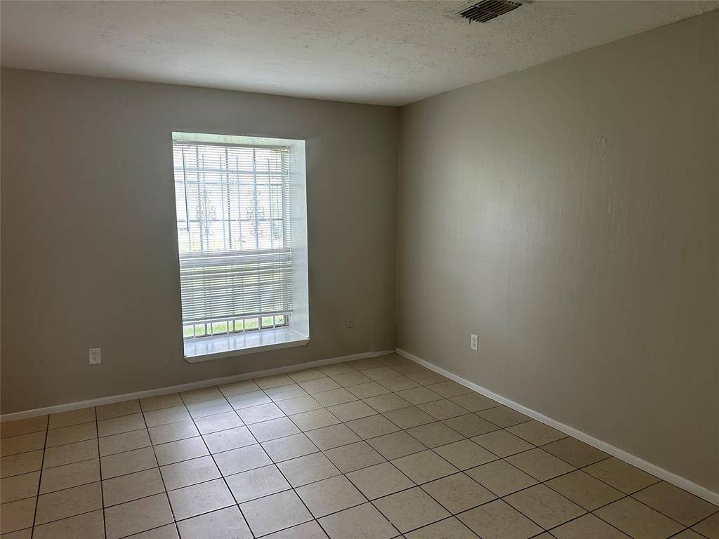 Houston, TX 77072,12881 High Star DR