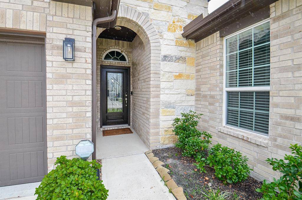 8606 Flamingo Bay LN, Cypress, TX 77433