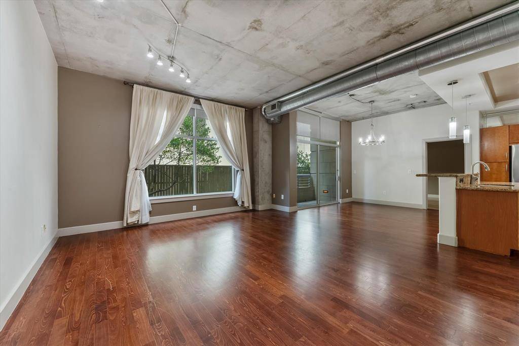 Houston, TX 77056,1901 Post Oak BLVD #104