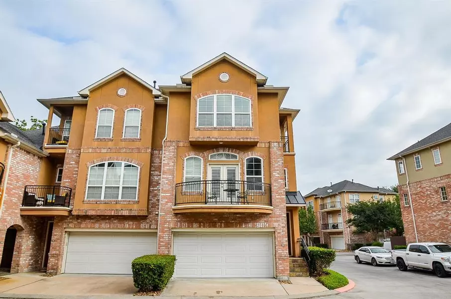 12 Versante CT, Houston, TX 77070