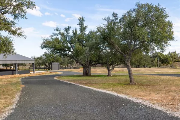 Llano, TX 78624,5862 Ranch Road 965