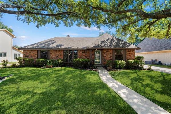 15731 Mesa Gardens DR, Houston, TX 77095