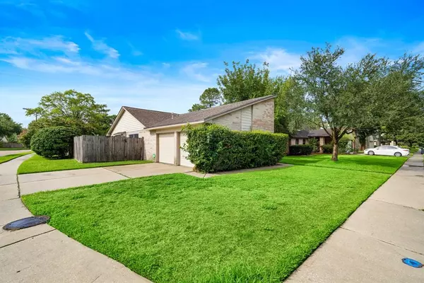 Houston, TX 77040,14703 Wind Cave LN