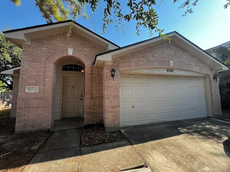 9042 Tarpon Springs LN, Houston, TX 77095