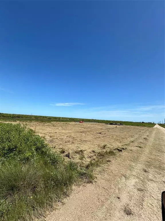 Gilchrist, TX 77617,1224 4th Street