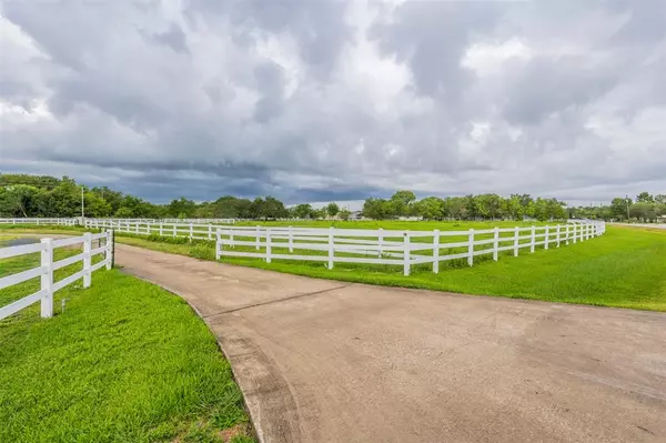 Pearland, TX 77581,17810 County Road 125