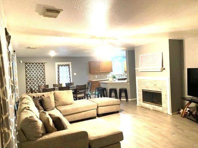 Houston, TX 77075,9439 Gnarled Chestnut CT