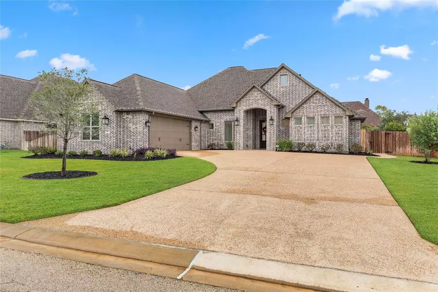 3210 Rose Hill LN, Bryan, TX 77808