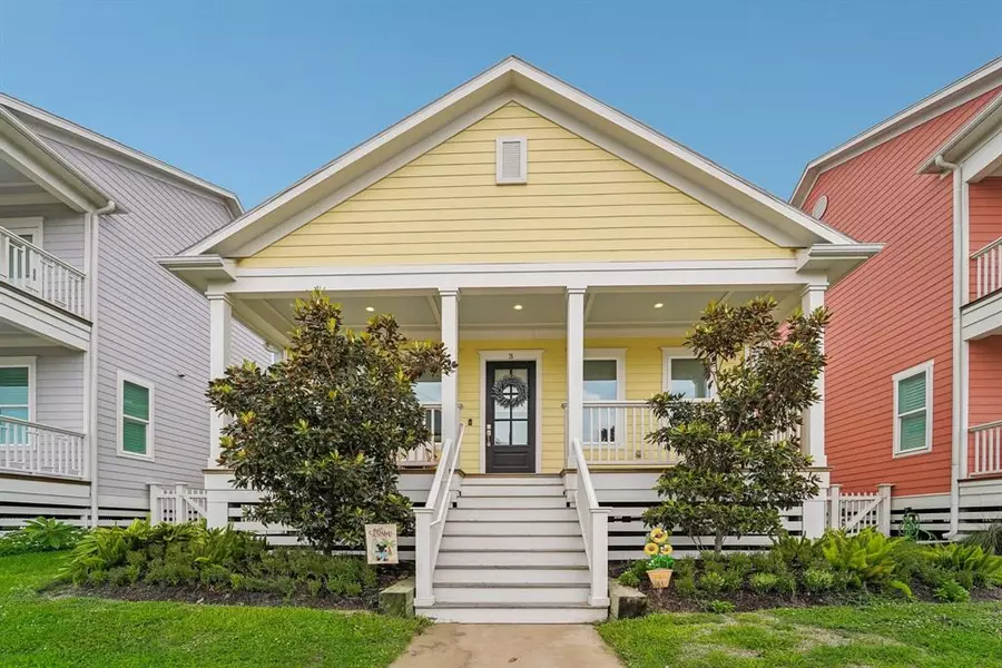 3 Duval ST, Galveston, TX 77554