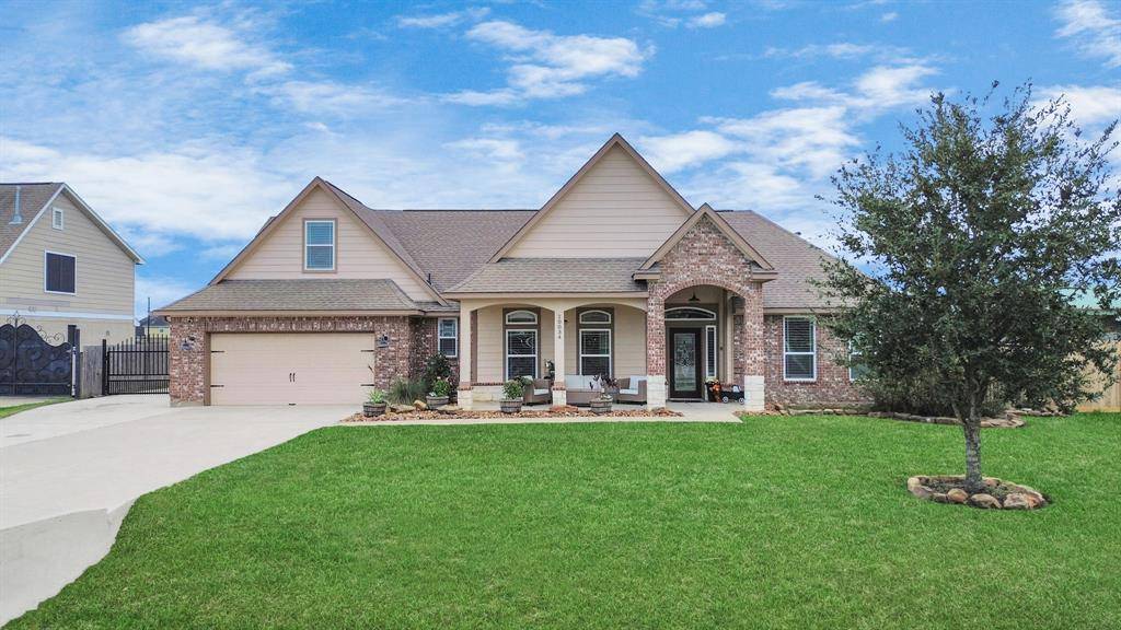 10034 Fan Palm DR, Mont Belvieu, TX 77523