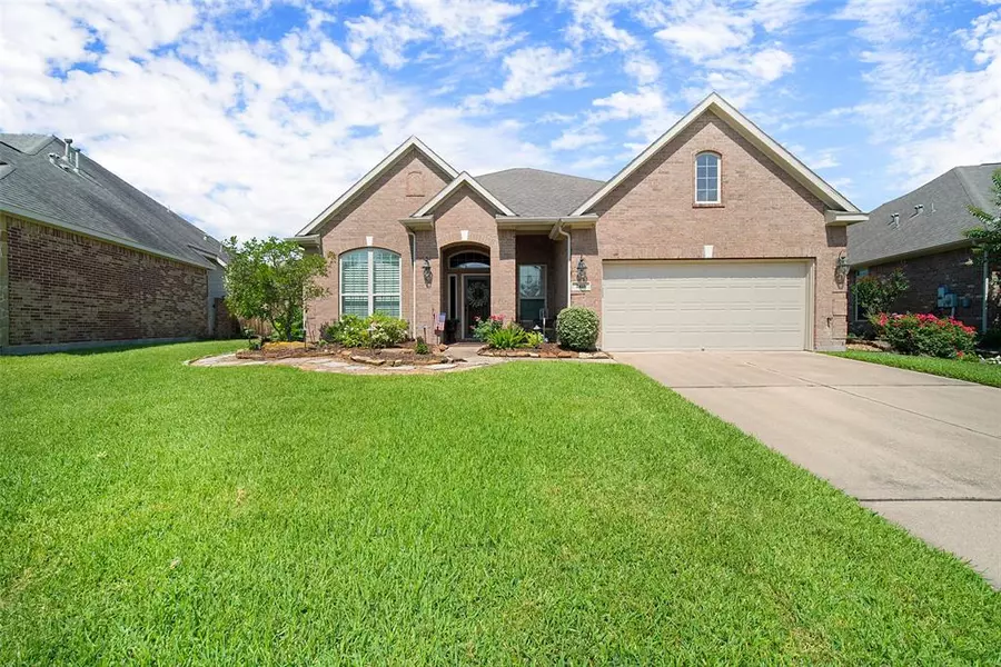 2416 W Tuschman, Pearland, TX 77581