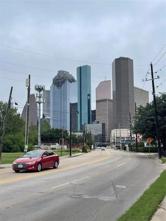 207 Pierce ST #205, Houston, TX 77002