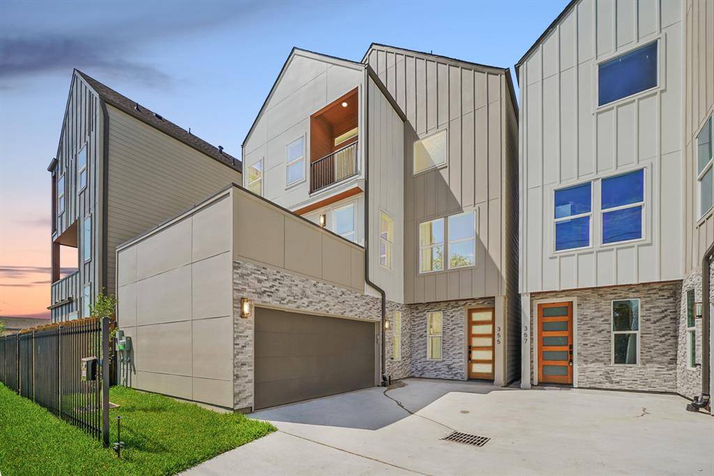 Houston, TX 77009,355 Cavalcade ST