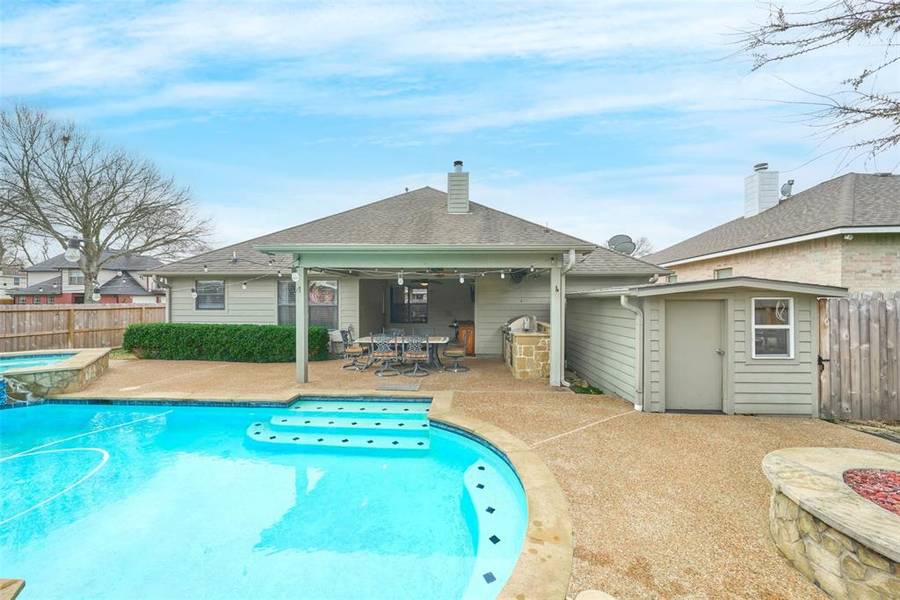 5102 Sleepy PT, Willis, TX 77318