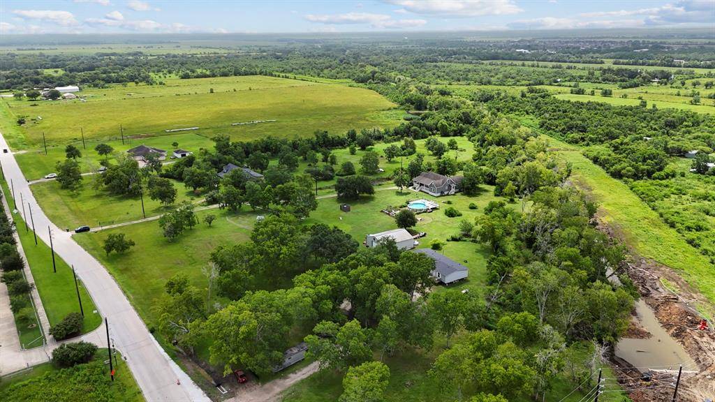 Rosharon, TX 77583,4310,4316,4322 County Road 64