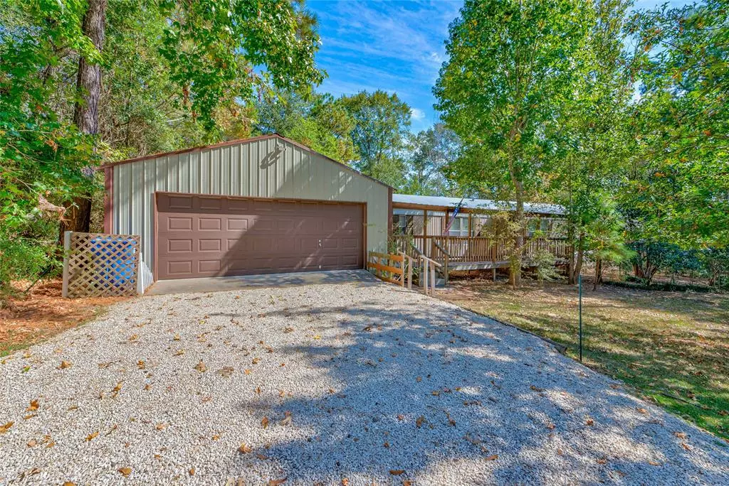 Livingston, TX 77351,182 Dickens Oaks W