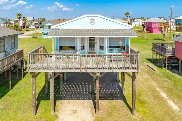 318 Crab ST, Surfside Beach, TX 77541