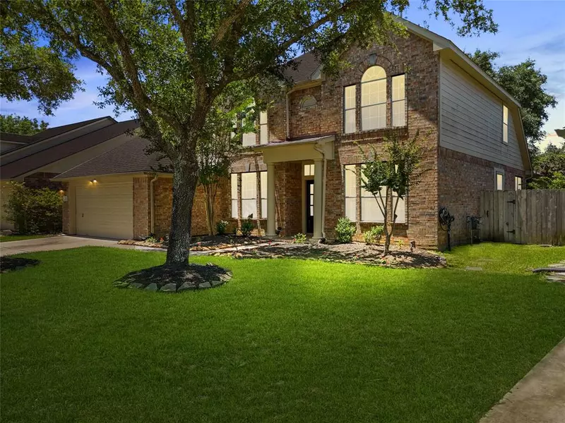 3226 Eaglewood DR, Pearland, TX 77584