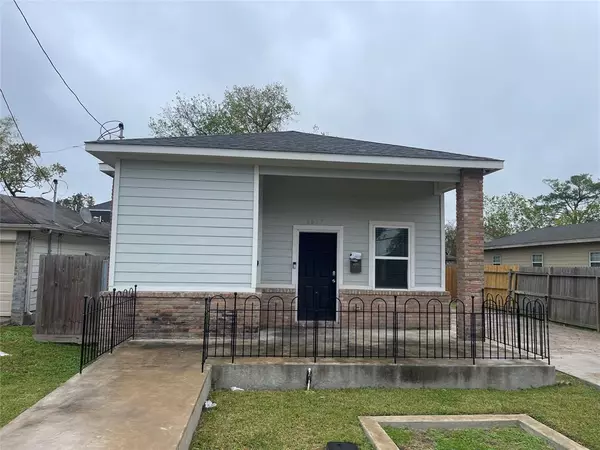 8017 Comal ST, Houston, TX 77051