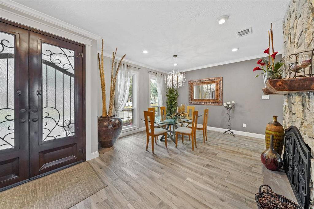 Sugar Land, TX 77479,25 The Oval ST