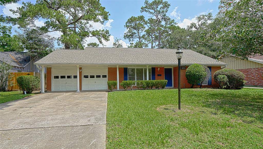 10214 Brooktree DR, Houston, TX 77043