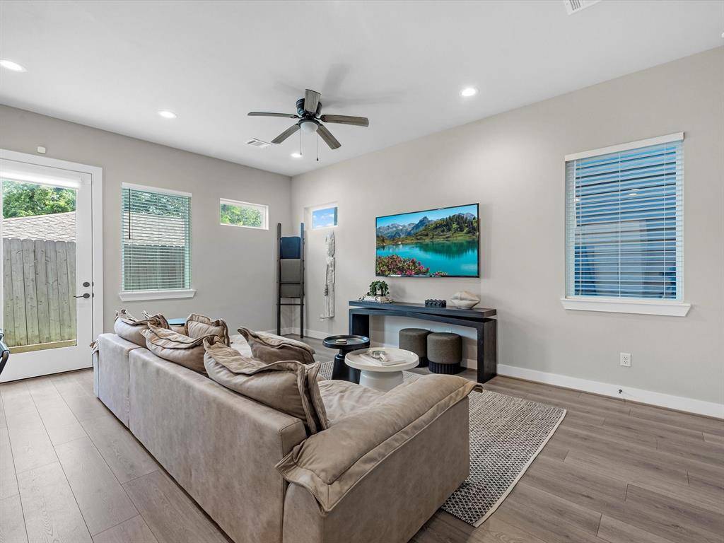 Houston, TX 77022,307 Charlock ST