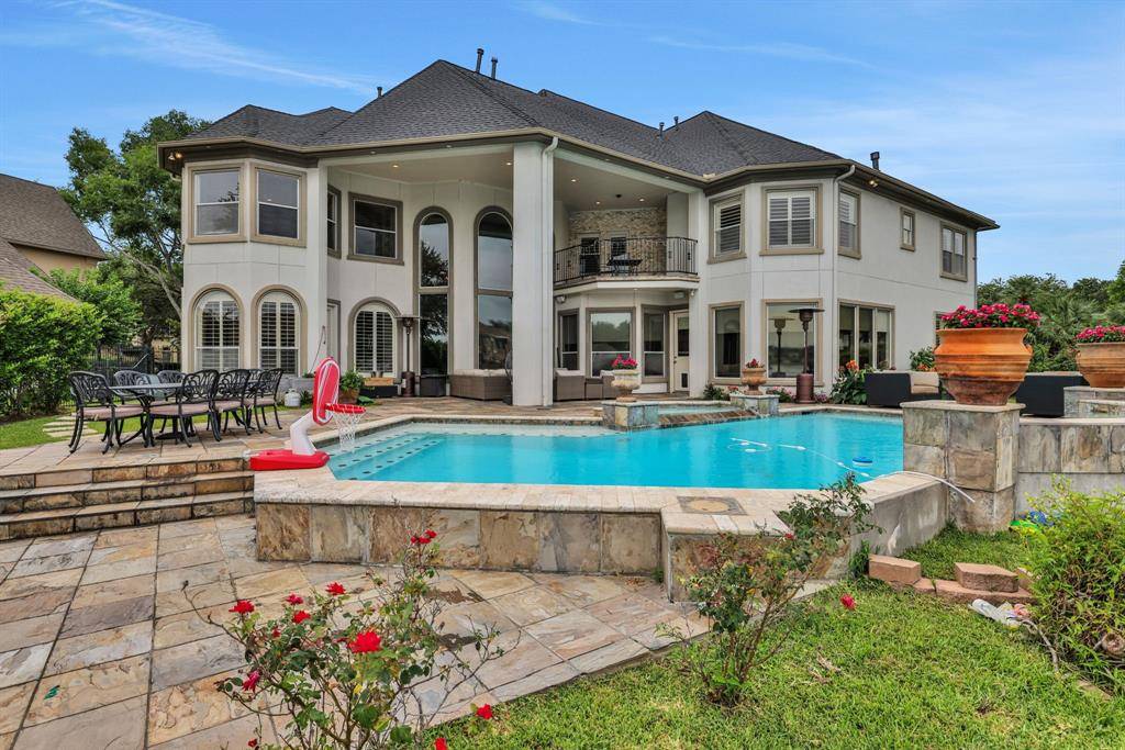 4 Camden CT, Sugar Land, TX 77479