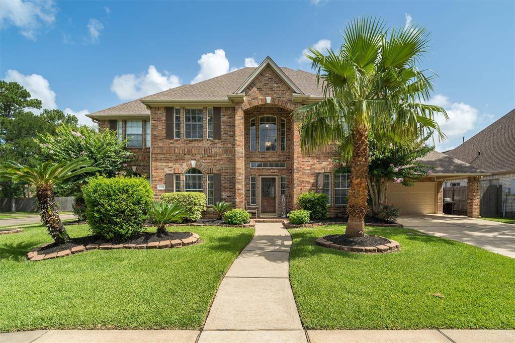 2328 N Lake Front DR, League City, TX 77573